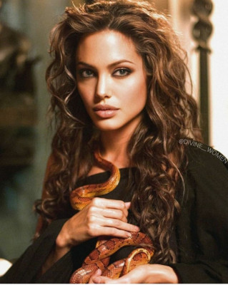 Angelina Jolie
