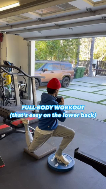 Grant Gustin instagram post 485186