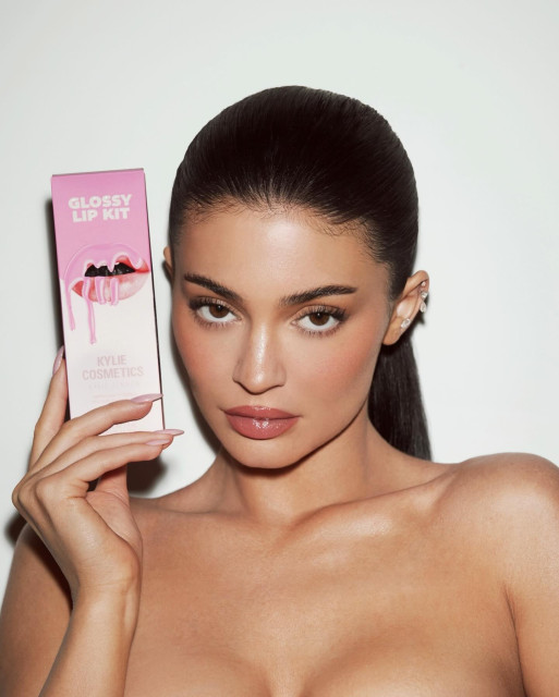Kylie Jenner instagram post 492831