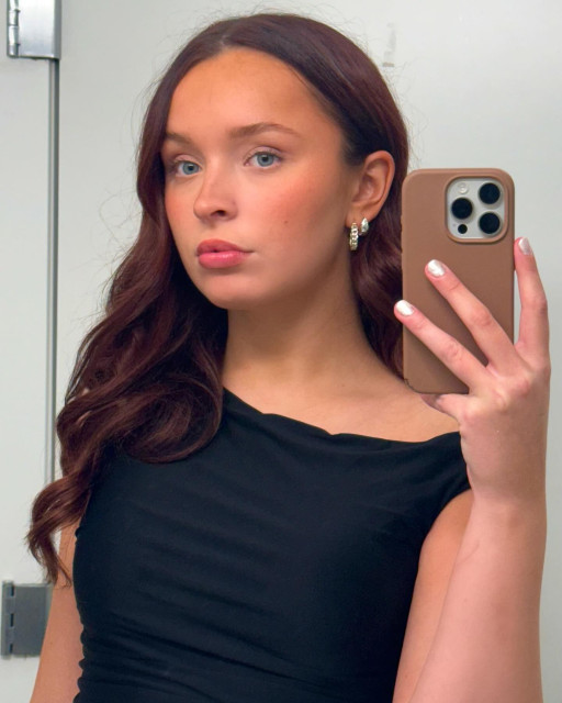 Taylor Hatala instagram post 481167