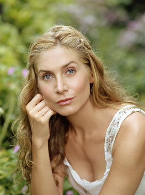 photo 4 in Elizabeth Mitchell gallery [id320096] 2010-12-23 00:00:00