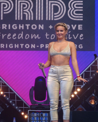 Anne-Marie pic #1034111