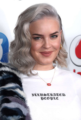 Anne-Marie pic #955327