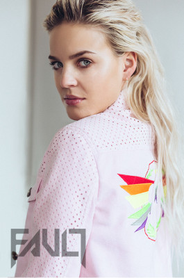 Anne-Marie pic #926086