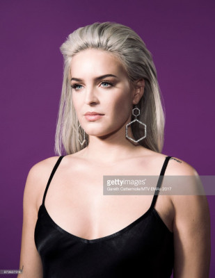 Anne-Marie pic #986327