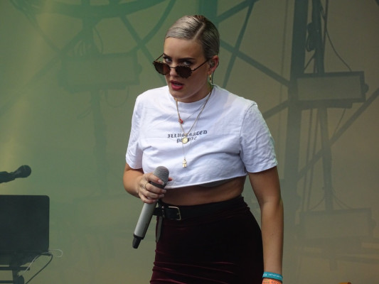 Anne-Marie pic #991289