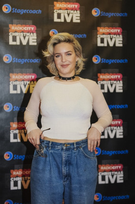 Anne-Marie pic #1102163