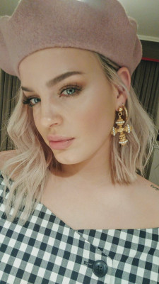 Anne-Marie pic #937228