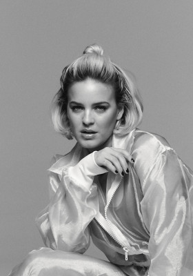 Anne-Marie pic #935301