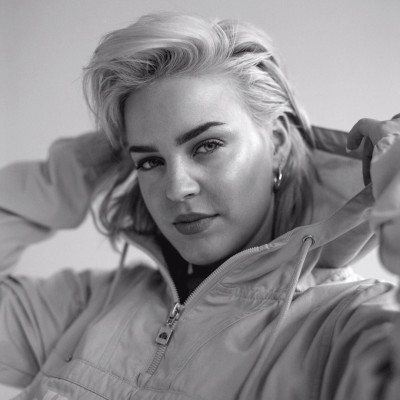 Anne-Marie pic #948001