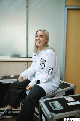 Anne-Marie pic #971856