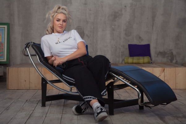Anne-Marie pic #986338