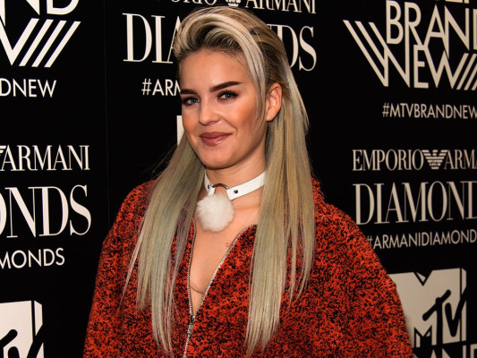 Anne-Marie pic #949710