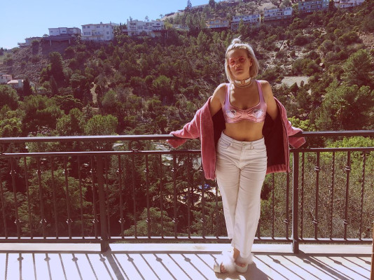 Anne-Marie pic #1050429