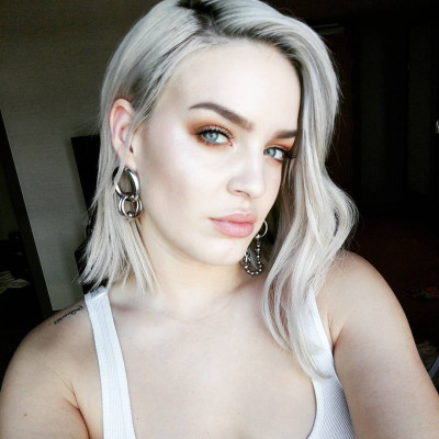 Anne-Marie pic #983817