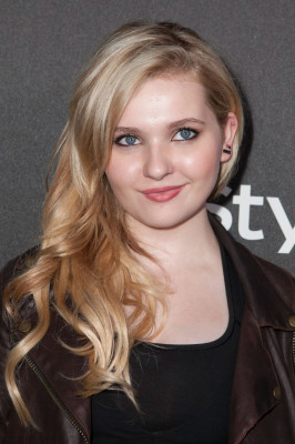 photo 22 in Abigail Breslin gallery [id649491] 2013-11-29 00:00:00