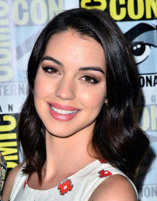Adelaide Kane pic #723473