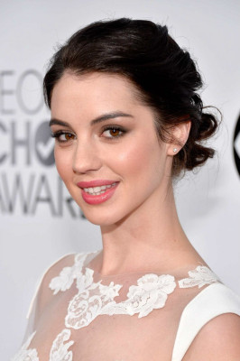 Adelaide Kane pic #716587