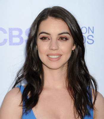 Adelaide Kane pic #776120