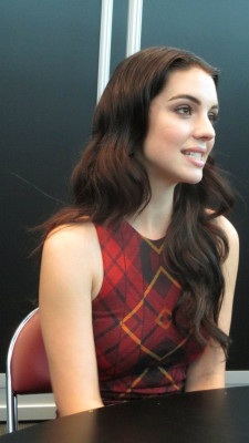 Adelaide Kane pic #715244