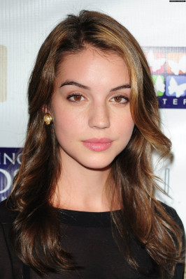 Adelaide Kane pic #716588