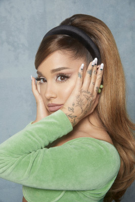 photo 3 in Ariana Grande gallery [id1237981] 2020-10-30 00:00:00