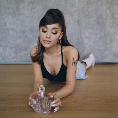 photo 21 in Ariana Grande gallery [id1242668] 2020-12-10 00:00:00