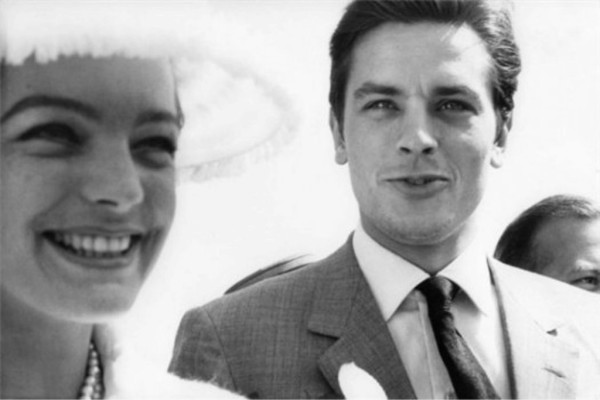 Alain Delon pic #357110