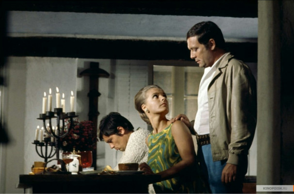 Alain Delon pic #360840