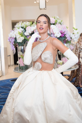 photo 22 in Alessandra Ambrosio gallery [id1307805] 2022-08-10 00:00:00