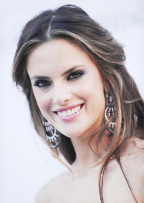 Alessandra Ambrosio pic #380846