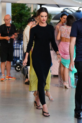photo 12 in Alessandra Ambrosio gallery [id1307260] 2022-08-08 00:00:00