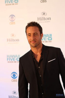 Alex OLoughlin pic #427547