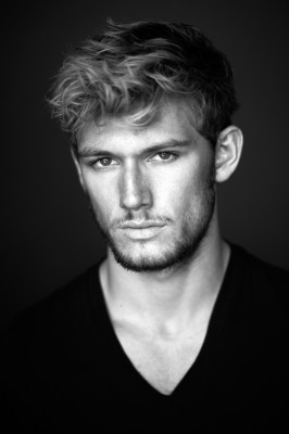 photo 19 in Alex Pettyfer gallery [id383643] 2011-06-06 00:00:00