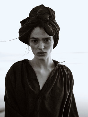 Alexandra Micu pic #1232876