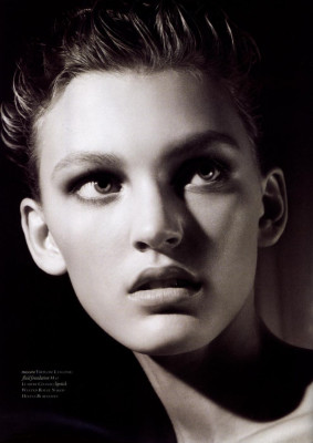 Ali Stephens pic #219956