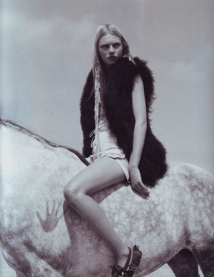 photo 9 in Aline Weber gallery [id213441] 2009-12-11 00:00:00