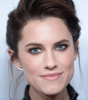 Allison Williams pic #1000310