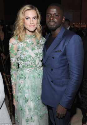Allison Williams pic #984053