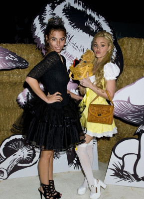Aly and Aj pic #741828