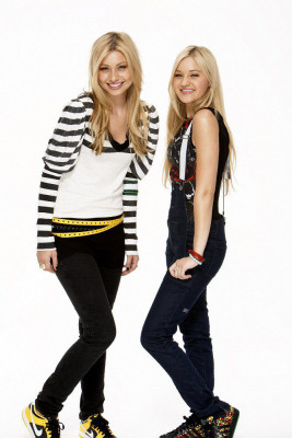 photo 7 in Aly and Aj gallery [id267767] 2010-06-29 00:00:00