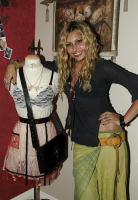 Aly and Aj pic #756859