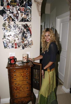 photo 8 in Aly and Aj gallery [id496053] 2012-06-06 00:00:00