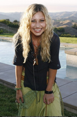 photo 15 in Aly and Aj gallery [id758359] 2015-02-10 00:00:00