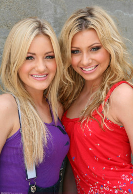 photo 28 in Aly and Aj gallery [id132707] 2009-02-09 00:00:00