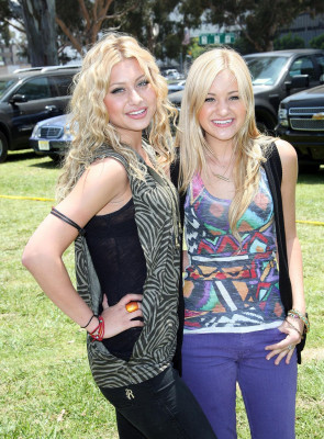photo 7 in Aly and Aj gallery [id464312] 2012-03-26 00:00:00