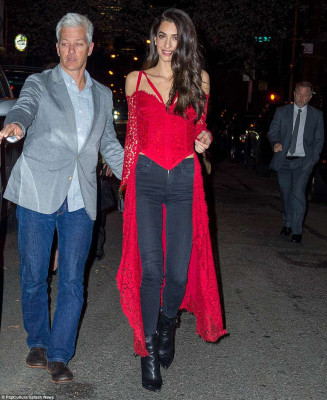 Amal Clooney pic #1030275
