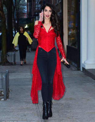 Amal Clooney pic #1030276
