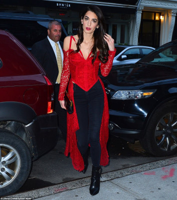 Amal Clooney pic #1030277