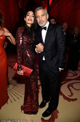 Amal Clooney pic #1035655